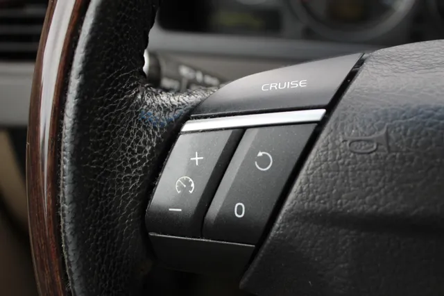 2010 Volvo XC90 AWD photo 16