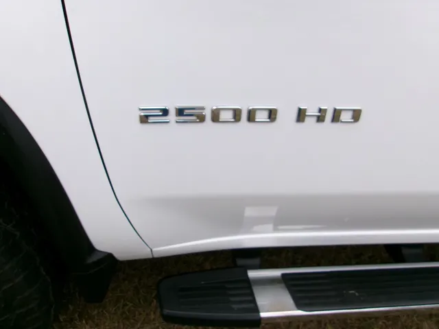 2022 Chevrolet Silverado 2500HD LTZ - Photo 8