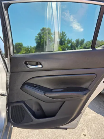 2020 Nissan Altima SR - Photo 19