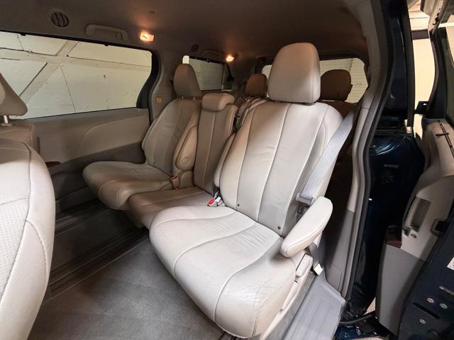 2012 Toyota Sienna Limited FWD 7-Passsenger V6