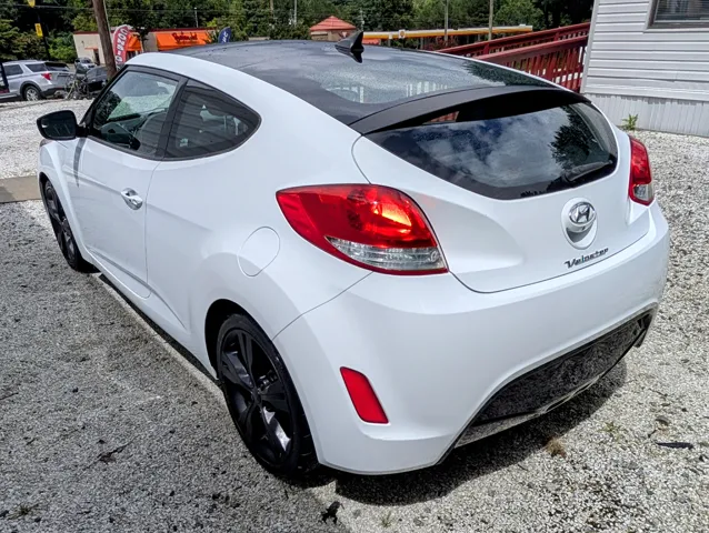 2017 Hyundai Veloster Value Edition photo 10