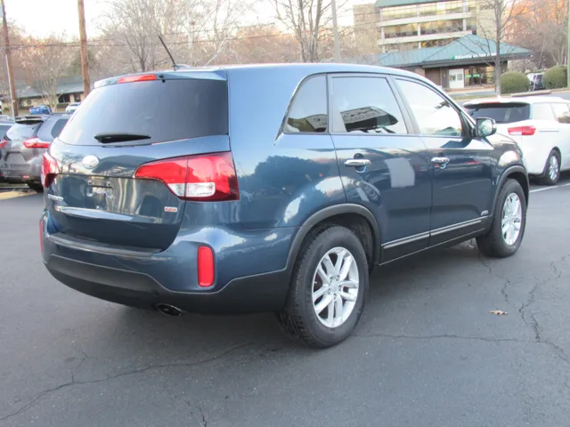 2015 Kia Sorento LX - Photo 6