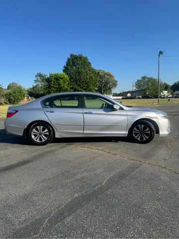 2013 Honda Accord LX - Photo 6
