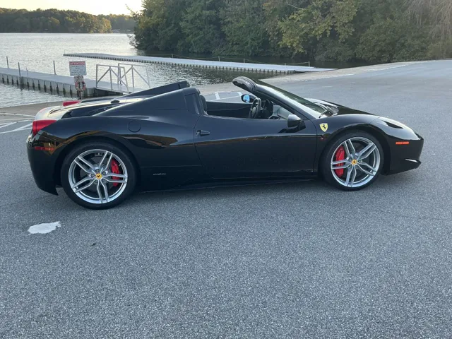 2013 Ferrari 458 Spider Base photo 3