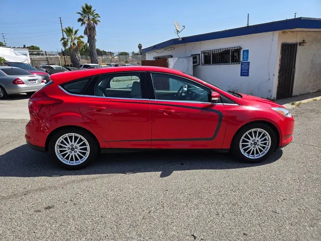 2014 Ford Focus Electric - Photo 19