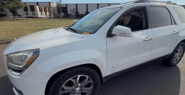 2013 GMC Acadia SLT1's photo