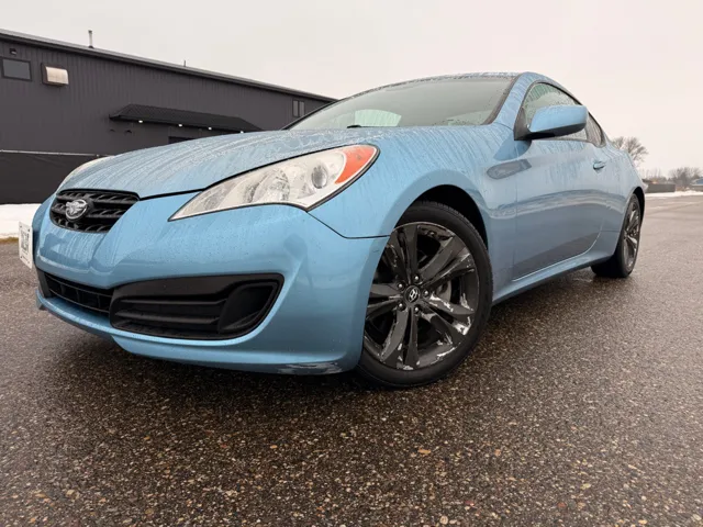 2012 Hyundai Genesis Coupe Base's photo