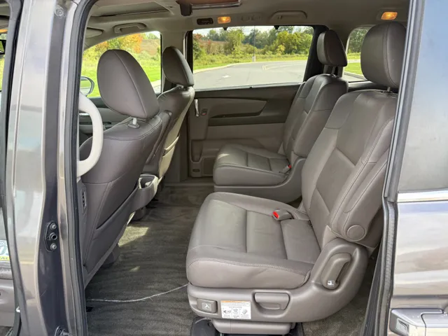 2015 Honda Odyssey EX-L photo 14