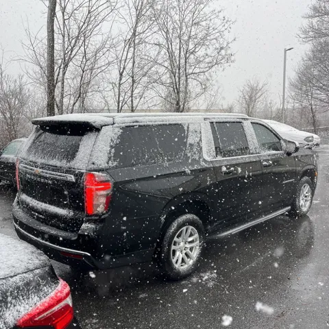 2021 Chevrolet Suburban LT - Photo 8