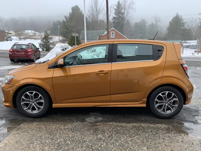 2017 Chevrolet Sonic LT - Photo 6
