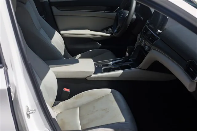 2019 Honda Accord LX - Photo 17