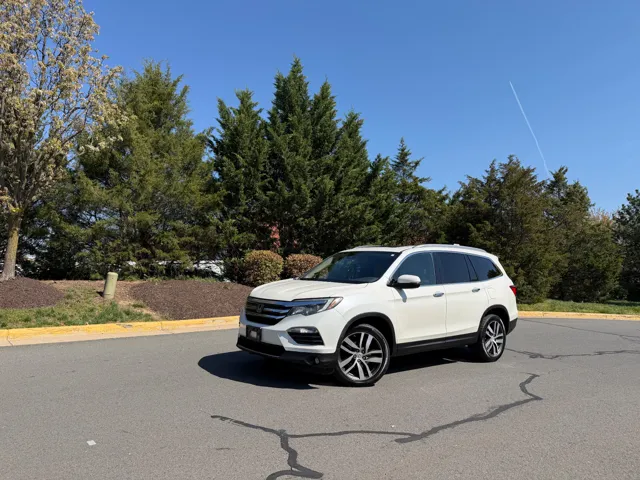2016 Honda Pilot 4WD Touring's photo