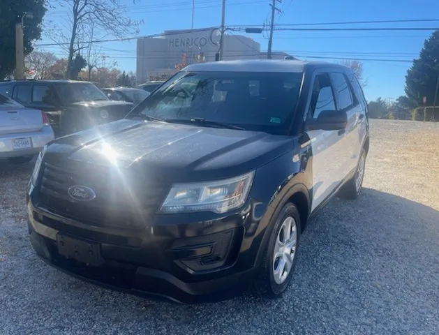 2017 Ford Explorer photo 2