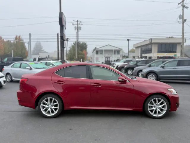 2013 Lexus IS 250 photo 3