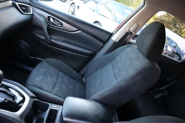 2016 Nissan Rogue SV AWD photo 20