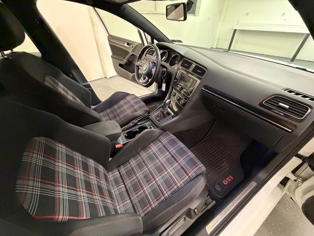 2016 Volkswagen GTI S 6A 4-Door