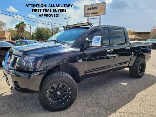 2004 Nissan Titan LE