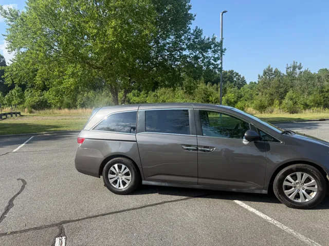 2015 Honda Odyssey EX-L - Photo 4