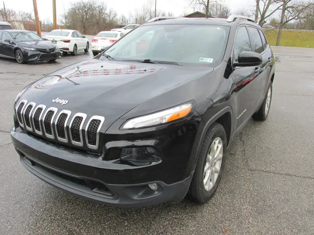 2017 Jeep Cherokee Latitude's photo