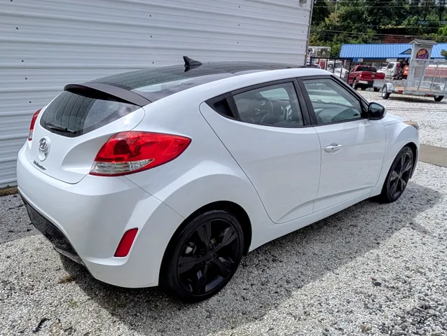 2017 Hyundai Veloster Value Edition photo 13