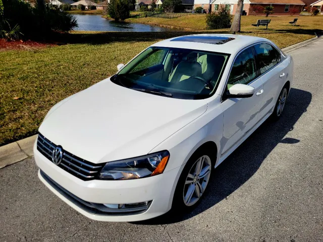 2013 Volkswagen Passat SEL