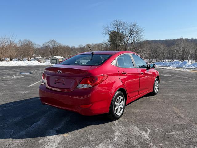 2013 Hyundai Accent GLS 4-Door