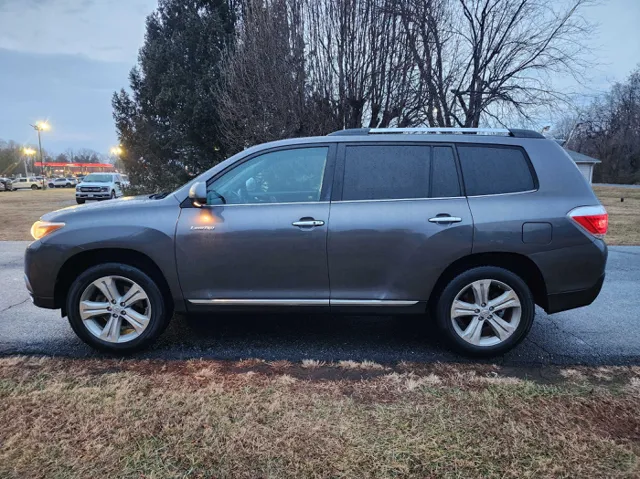 2013 Toyota Highlander Limited's photo