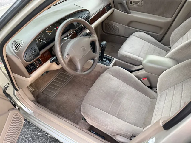 1995 Nissan Altima - Photo 8