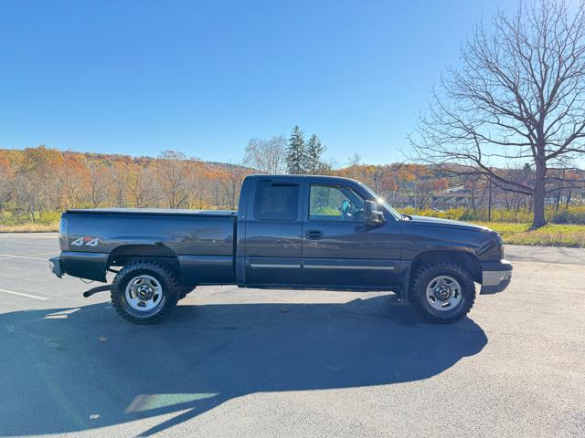 2003 Chevrolet Silverado 1500 Ext. Cab Short Bed 4WD