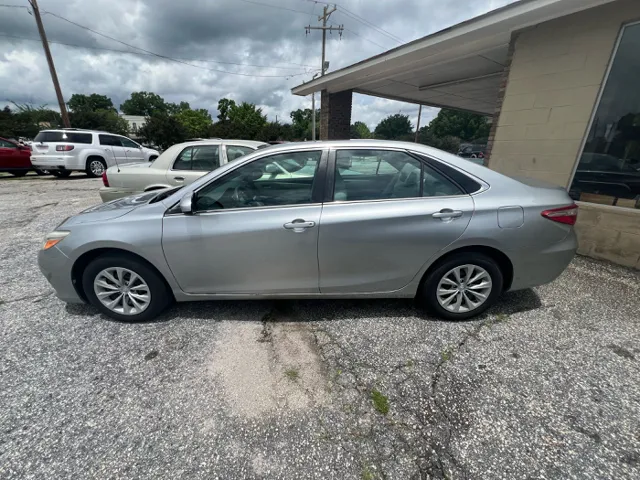 2017 Toyota Camry 2.5 Auto LE's photo
