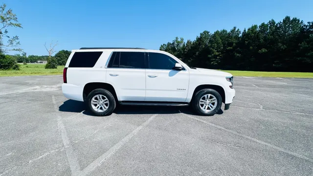 2019 Chevrolet Tahoe LT - Photo 5
