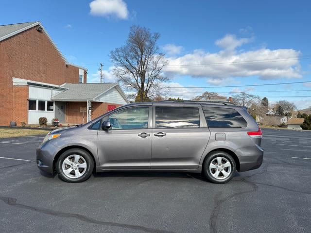 2011 Toyota Sienna LE 8-Pass V6