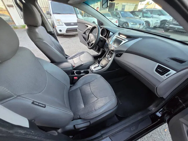 2012 Hyundai Elantra Limited - Photo 33