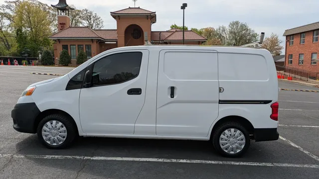 2019 Nissan NV200 S