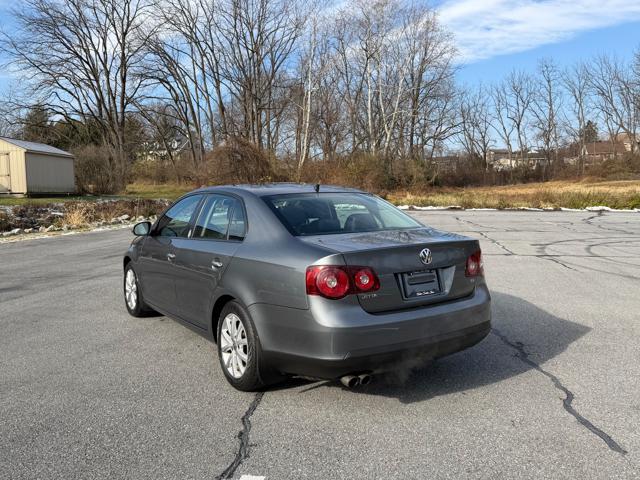 2010 Volkswagen Jetta LIMITED 2.5L