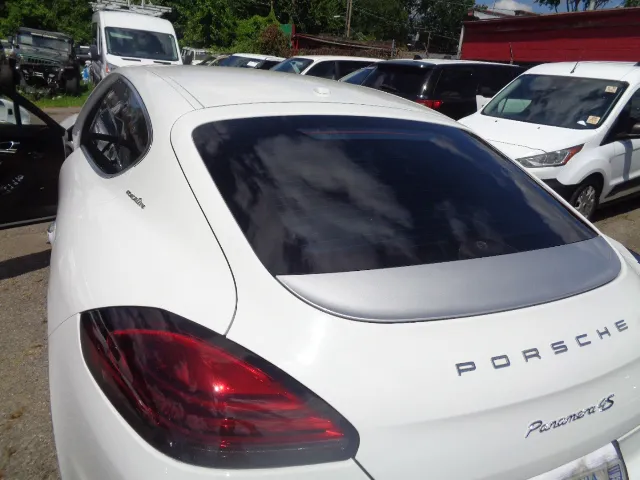 2015 Porsche Panamera S - Photo 117