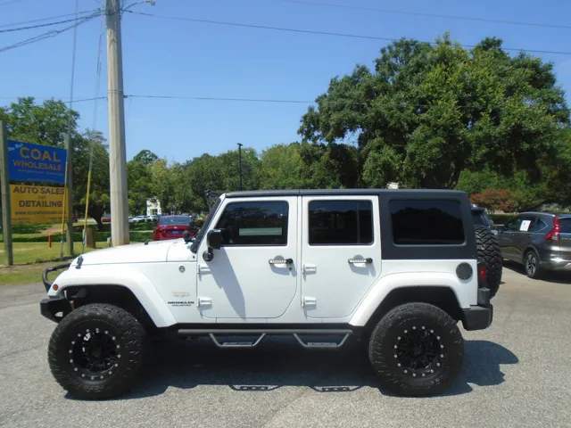 2015 Jeep Wrangler Unlimited Sahara - Photo 21