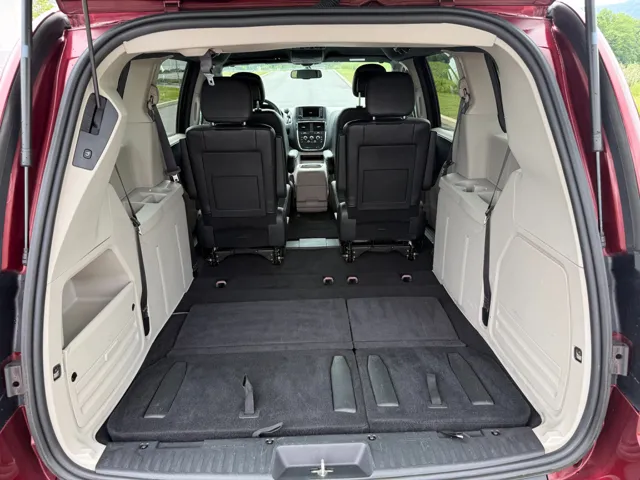 2017 Dodge Grand Caravan SXT - Photo 24