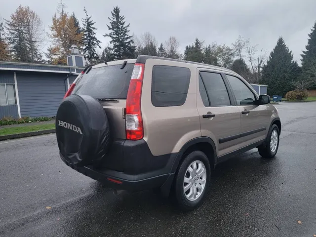 2005 Honda CR-V LX photo 4
