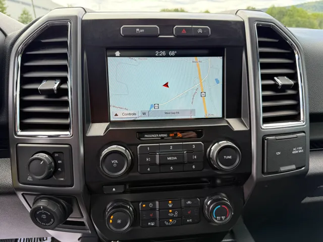 2016 Ford F-150 XLT photo 13