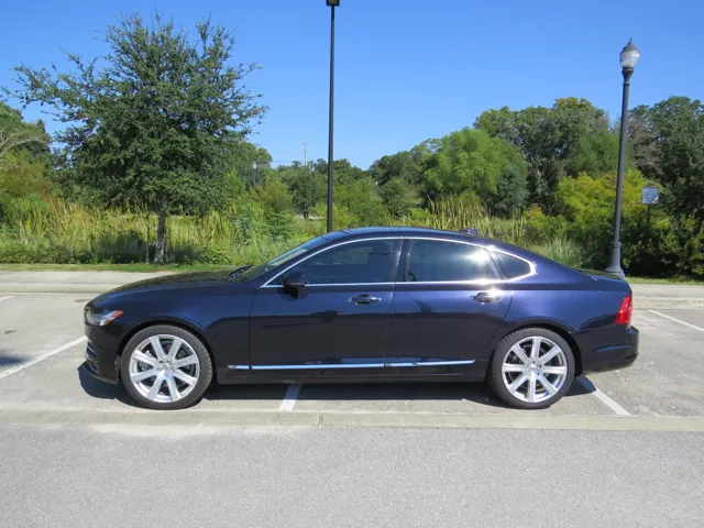 2017 Volvo S90 Inscription photo 29