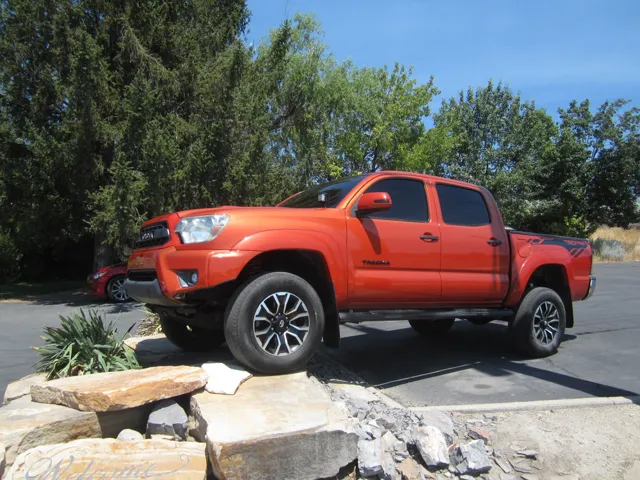 2015 Toyota Tacoma TRD Pro - Photo 16