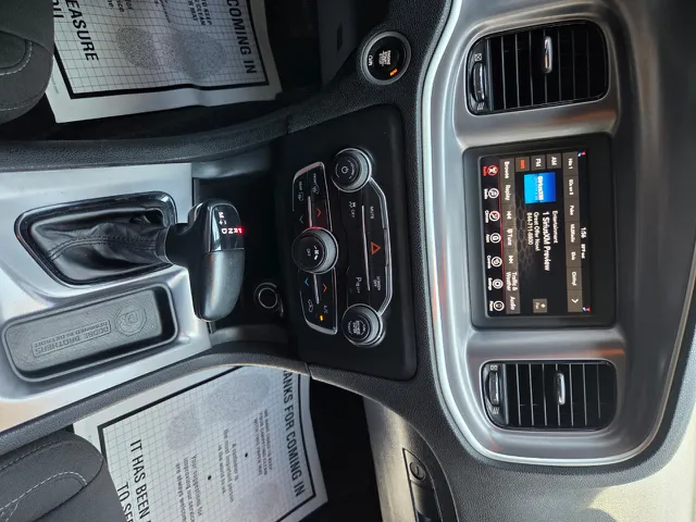 2020 Dodge Charger SXT - Photo 13
