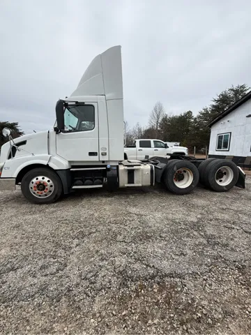 2012 Volvo VN