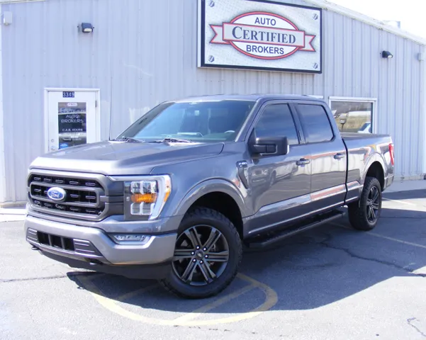 2021 Ford F-150 XLT's photo