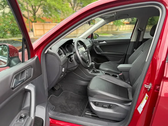 2018 Volkswagen Tiguan SE - Photo 19