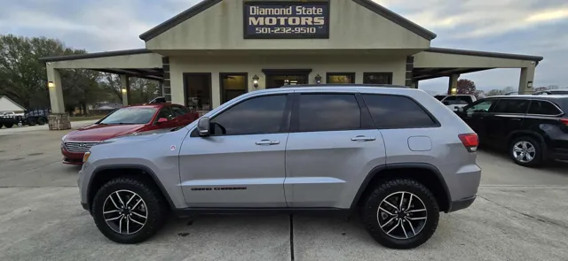 2019 Jeep Grand Cherokee Trailhawk's photo