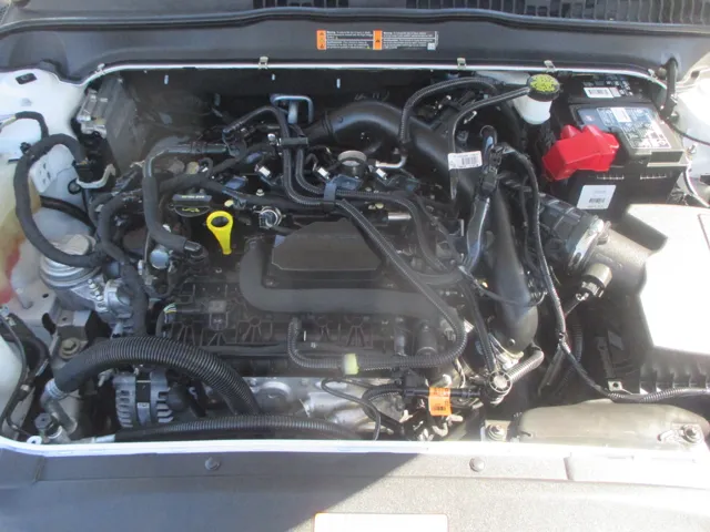 2020 Ford Fusion SE - Photo 18