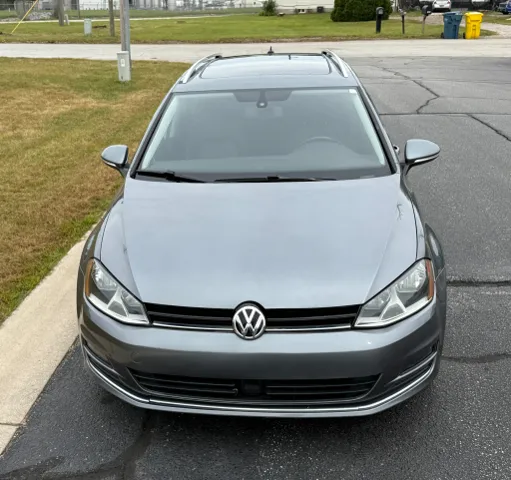 2017 Volkswagen Golf SportWagen 5