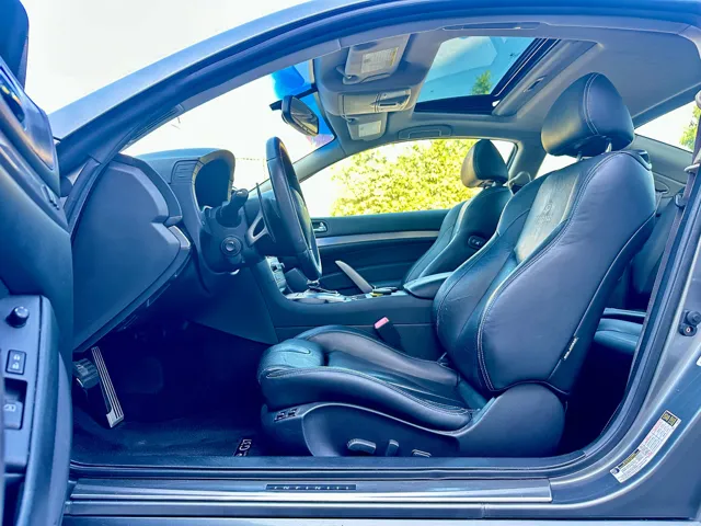 2011 INFINITI G Coupe 37 Journey - Photo 33